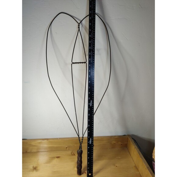 Vintage Looped Offset Wooden Handle Rug Beater ~ 12x30" - Picture 5 of 7